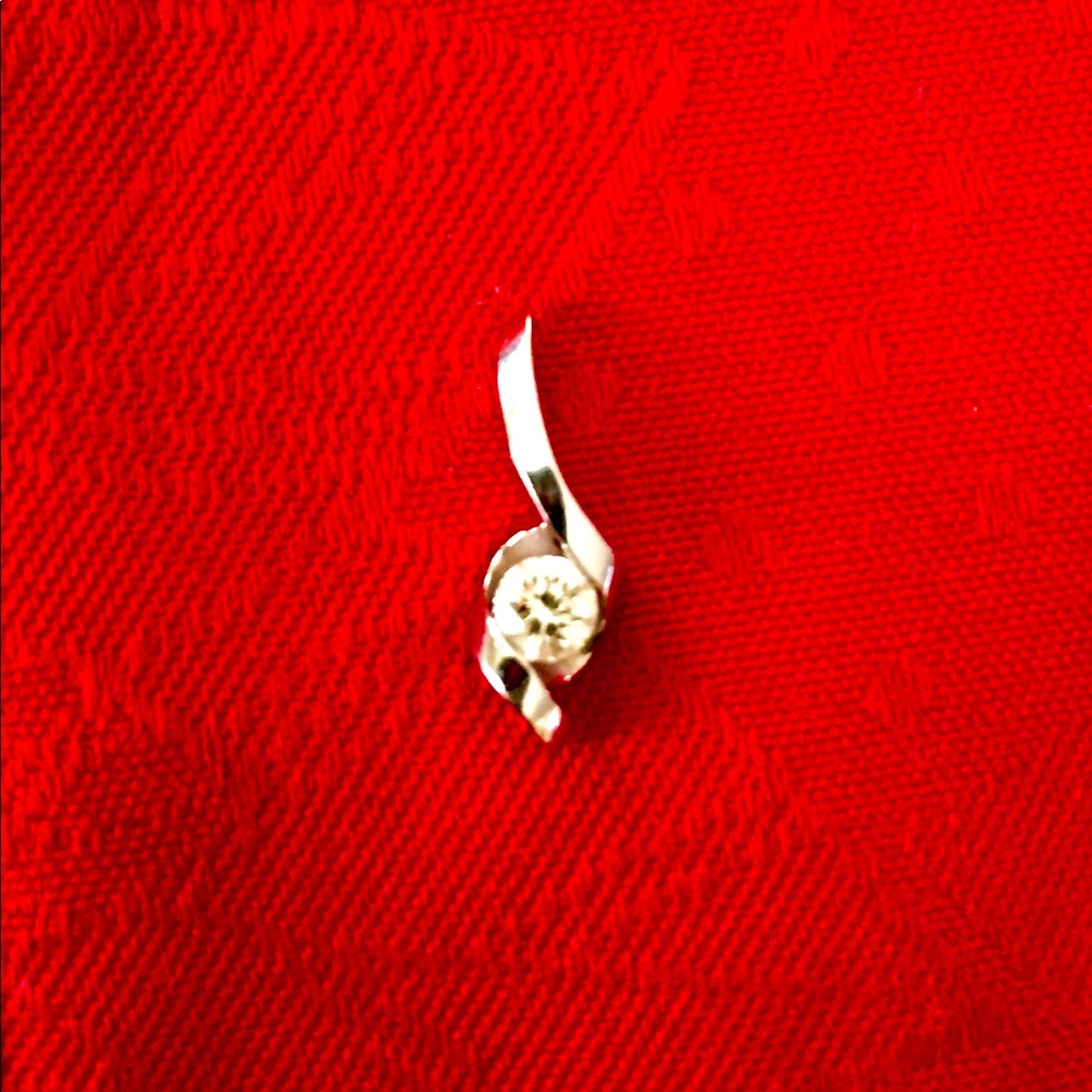 Sirena diamond pendant